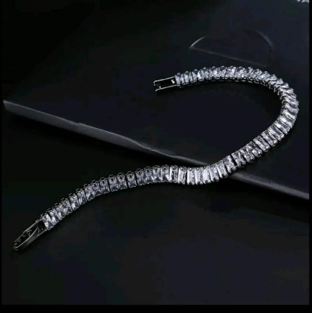 NEW 925 STERLING SILVER PRINCESS CUT DIAMOND BRACELET - Picture 4 of 5